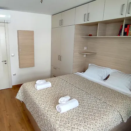 2 Coastal Retreat * Varna