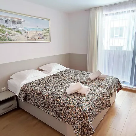 2 Coastal Retreat * Varna